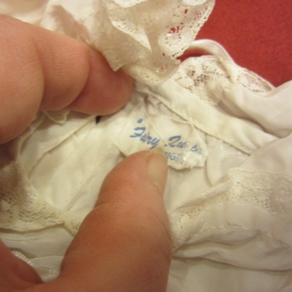 VTG FAIRY QUEEN ORIGINAL CHRISTENING LAYETTE, HANDMADE & EMBROIDERED, LOTS OF LA - Picture 11 of 16